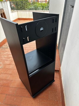 Estantería con ruedas