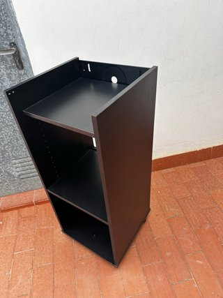 Estantería con ruedas