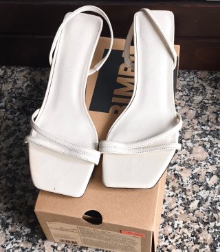 Sandalias Mango Tiras Tacón Kitten crema
