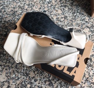 Sandalias Mango Tiras Tacón Kitten crema