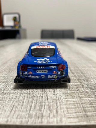 Coche Scalextric Audi TT azul Vodafone