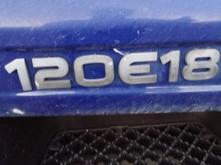 IVECO EUROCARGO 120E18 DOBLE CABINA,CON PLUMA