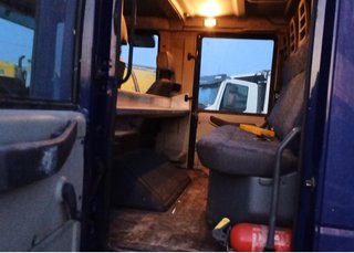 IVECO EUROCARGO 120E18 DOBLE CABINA,CON PLUMA