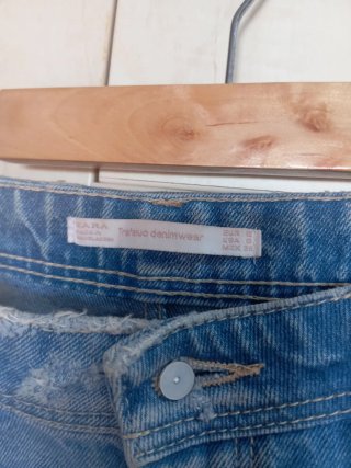 Falda vaquera Zara desgastada mujer
