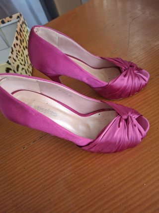 Zapatos de tacón fucsia talla 36