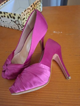 Zapatos de tacón fucsia talla 36