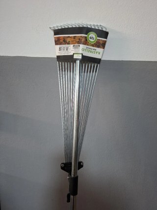 Rastrillo de jardín extensible 120 cm