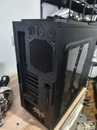 Torre PC Gaming MSI Vacía