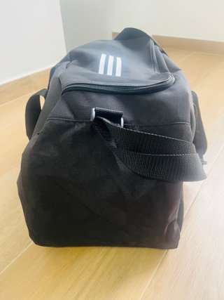 Bolsa deportiva Adidas a estrenar