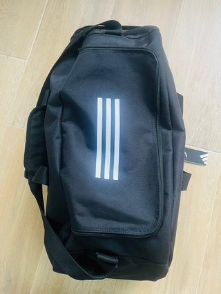 Bolsa deportiva Adidas a estrenar