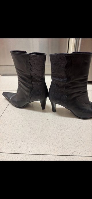 Botines Hispanitas Piel Negros Tacon