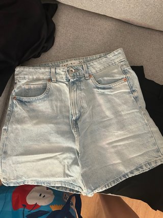 LOTE DE 20 PRENDAS – H&M, Champion, Hollister, Kap
