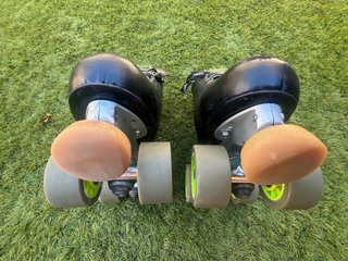 Patines de hockey negros