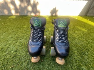Patines de hockey negros