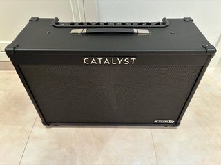 Line 6 Catalyst 200 + Pedal + Funda
