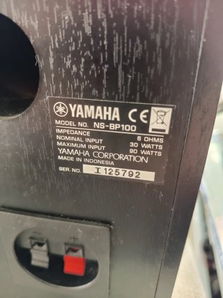 Altavoces Yamaha NS-BP100