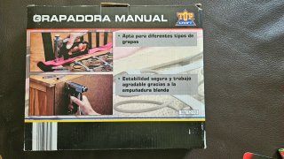 Grapadora manual con maletín y grapas