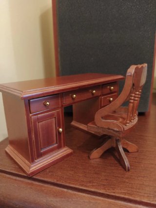 Escritorio miniatura casa de muñecas