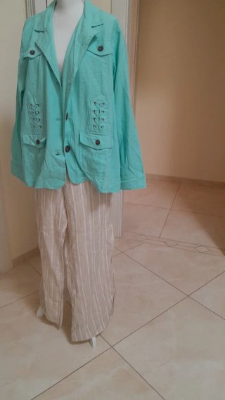 Giacca e pantaloni a gamba larga