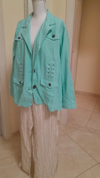 Giacca e pantaloni a gamba larga