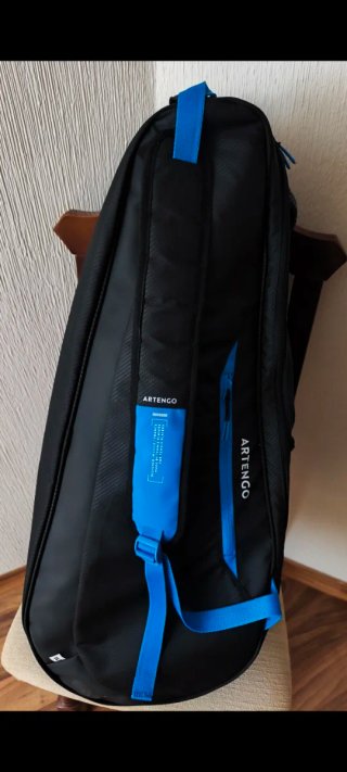 Mochila de tenis Artengo negra y azul