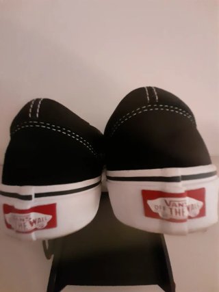 Zapatillas Vans chico negras y blancas