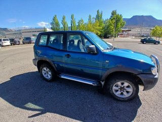 Nissan Terrano II 2000