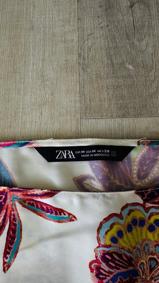 Camisa floral manga comprida feminina