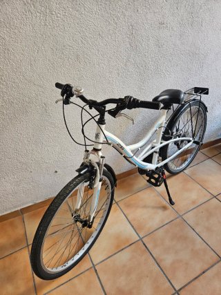 Bicicleta de adulto blanca