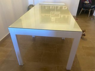 Mesa de comedor y 4 sillas