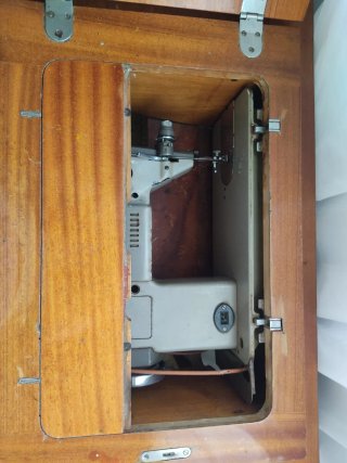 Máquina de coser Alfa vintage