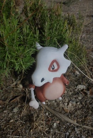 Figura Pokémon Cubone Tamaño Real