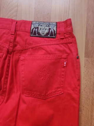 Pantalón vaquero JOOP rojo talla 42 alemana.
