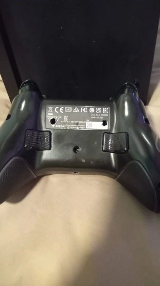 Xbox Series X Negra + Mando de terceros
