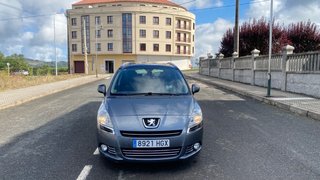 Peugeot 5008 2012