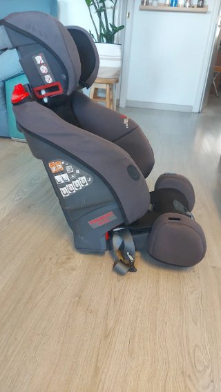 Pack de coche  Infantil Klippan Dinofix + Triofix