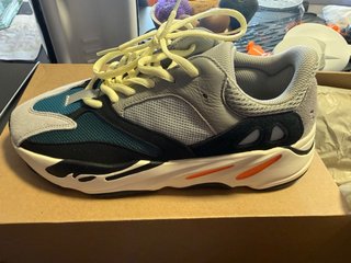 Adidas Yeezy Boost 700 Gris/Verde Azulado