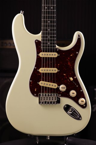 Guitarra Eléctrica Patina PS3-OW Olimp White Nitro