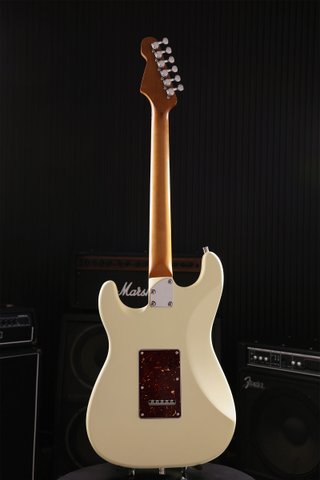 Guitarra Eléctrica Patina PS3-OW Olimp White Nitro