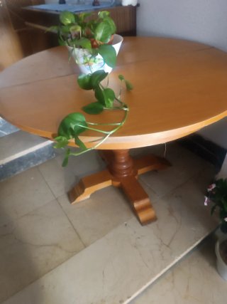 Mesa redonda extensible de madera