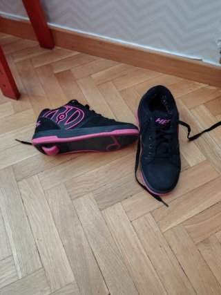 Zapatillas con ruedas Heelys negras y rosas