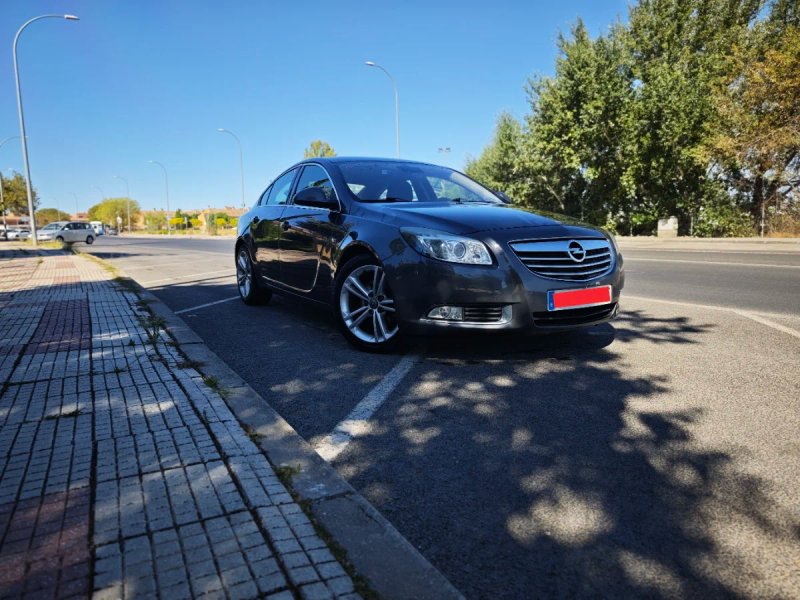 Opel Insignia 2009 - foto 1