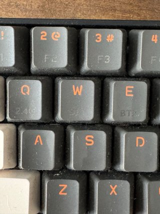 Teclado Mecánico 2.4G + Bluetooth