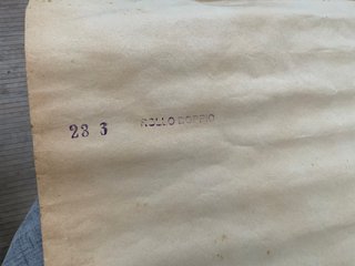 Rollo papel pared vintage relieve beige y gris