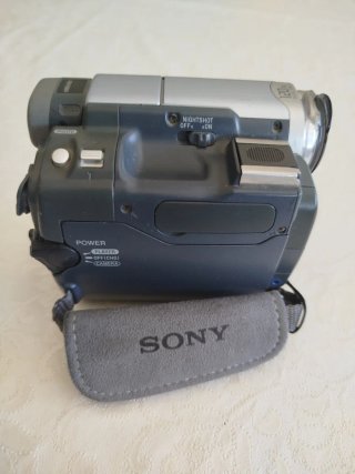 Videocámara Sony DCR-TRV14E Handycam.