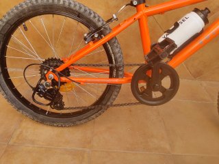 Bicicleta infantil naranja 20. rockrider expl500