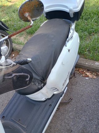 Kimco Licke 50 Scooter Bianco regalo