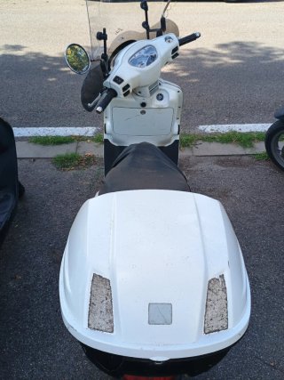 Kimco Licke 50 Scooter Bianco regalo