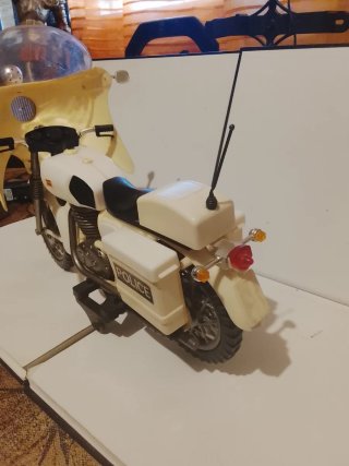 Moto Policía Geyperman