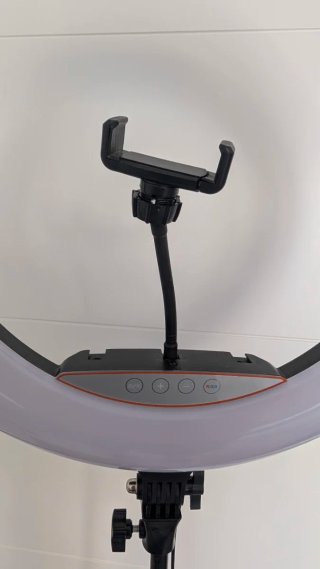 Aro de Luz LED con Trípode. Usado 4 veces